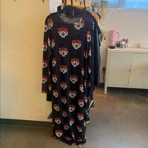 Dressed in LALA Black and Red Tiger Print Long Sleeve Dress